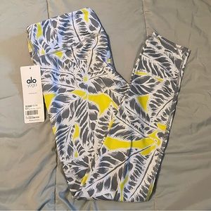 NWT Alo yoga airbrush leggings